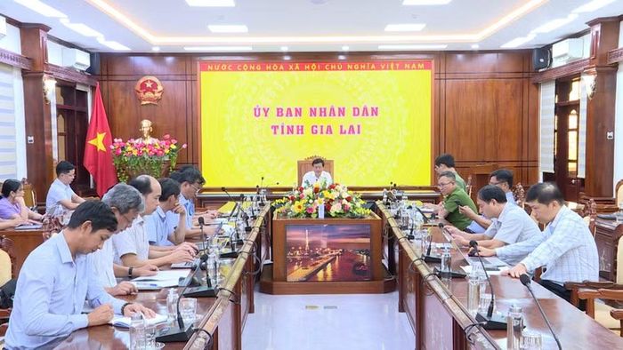  Quang cảnh buổi làm việc. Ảnh: Phi Long 
