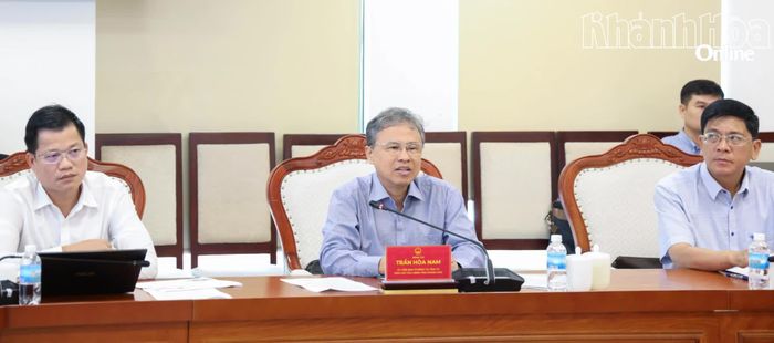 Đồng chí Trần Hòa Nam phát biểu tại buổi làm việc.