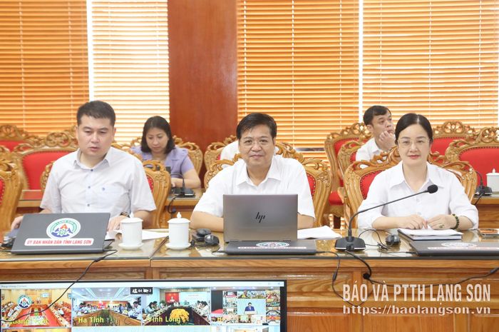 Đại biểu dự hội nghị tại điểm cầu UBND tỉnh Lạng Sơn