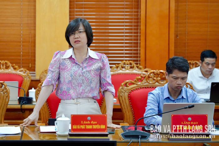 Lãnh đạo Báo và Phát thanh, Truyền hình Lạng Sơn phát biểu tại cuộc họp