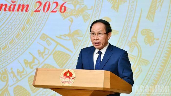 Phó Thủ tướng Chính phủ Lê Tiến Châu phát biểu ý kiến khai mạc Hội nghị tổng kết năm học 2025-2026, triển khai nhiệm vụ năm học 2026-2027. Ảnh: Báo Nhân Dân