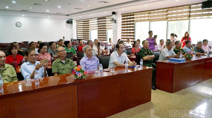 Các đại biểu dự lễ phát động.