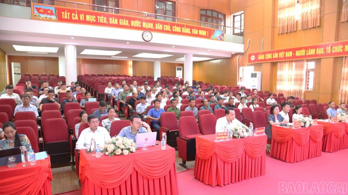 Các đại biểu dự hội thảo.