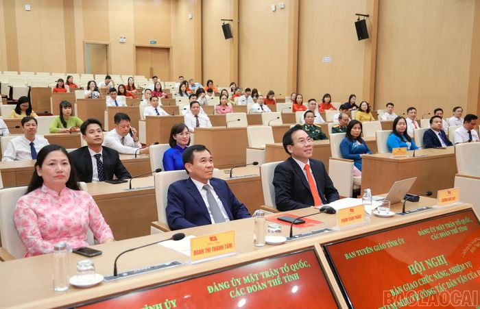 Các đại biểu dự hội nghị.