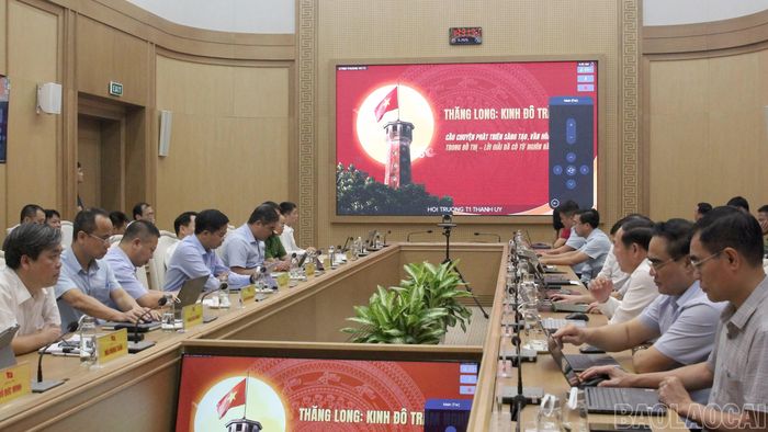 Hội nghị được tổ chức theo hình thức trực tiếp kết hợp trực tuyến.