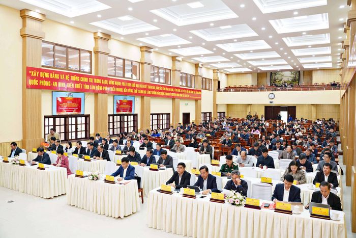 Quang cảnh hội nghị tại điểm cầu Hội trường Tỉnh ủy