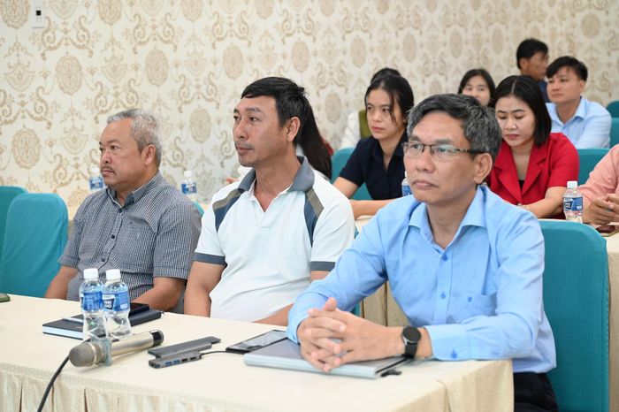 Các đại biểu tham dự lớp tập huấn