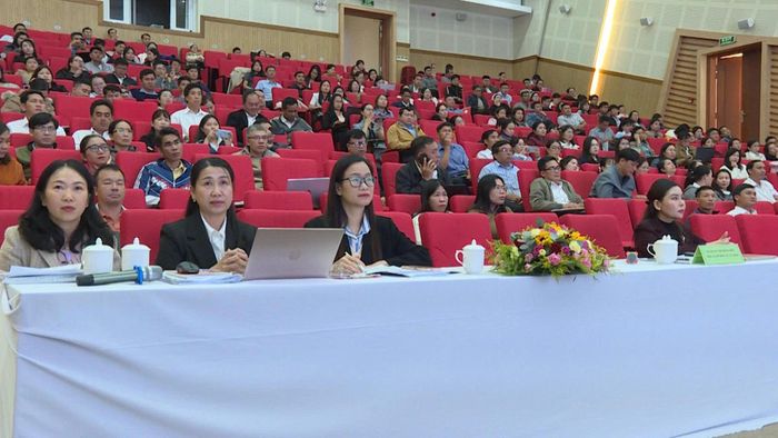 Các đại biểu tham dự hội nghị