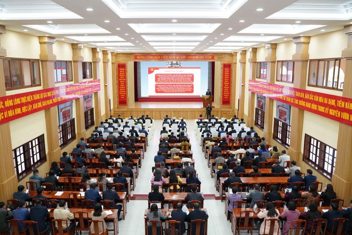 Quang cảnh hội nghị