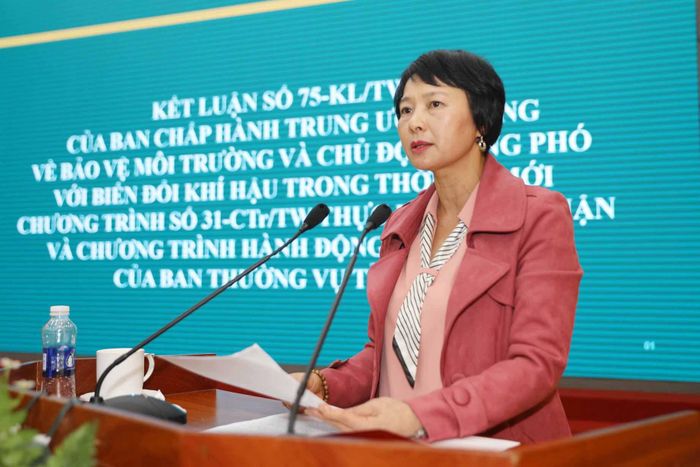Đồng chí Phạm Thị Phúc, Phó Bí thư Tỉnh ủy, Chủ tịch Ủy ban MTTQ Việt Nam tỉnh Lâm Đồng quán triệt Kết luận số 75 của Ban Chấp hành Trung ương Đảng, Chương trình số 31 của Bộ Chính trị
