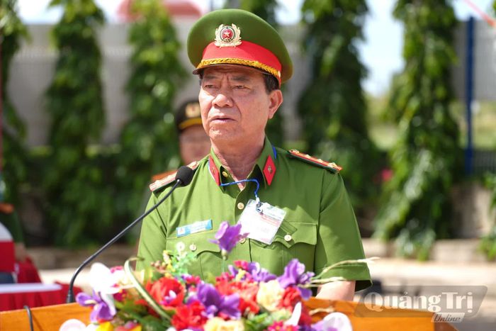 Đại tá Lê Phương Nam, Phó Giám đốc Công an tỉnh, Phó trưởng Ban Chỉ đạo phát biểu khai mạc diễn tập - Ảnh: T.Đ