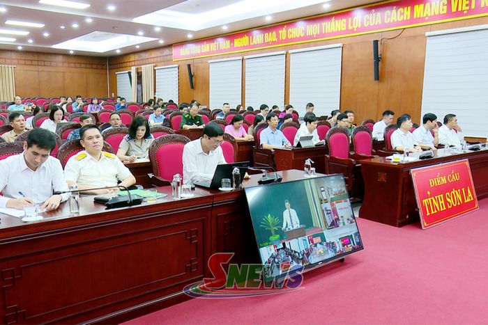 Các đại biểu dự hội nghị.