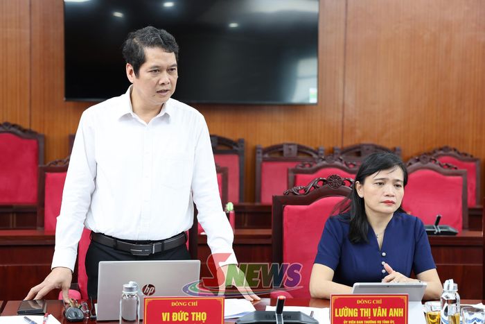 Đồng chí Vi Đức Thọ, Ủy viên Ban Thường vụ Tỉnh ủy, Phó Chủ tịch Thường trực HĐND tỉnh, phát biểu tại hội nghị.