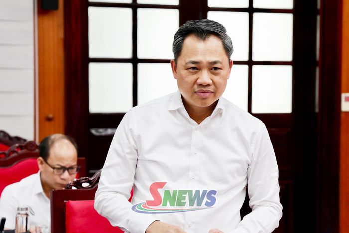 Đồng chí Nguyễn Đình Việt, Phó Bí thư Tỉnh ủy, Chủ tịch UBND tỉnh tham gia ý kiến tại hội nghị.