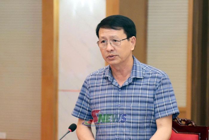 Lãnh đạo Sở Giáo dục và Đào tạo phát biểu tại cuộc làm việc.