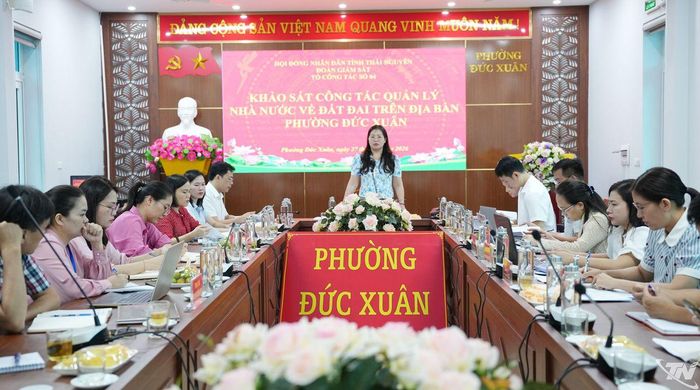 Quang cảnh buổi làm việc.