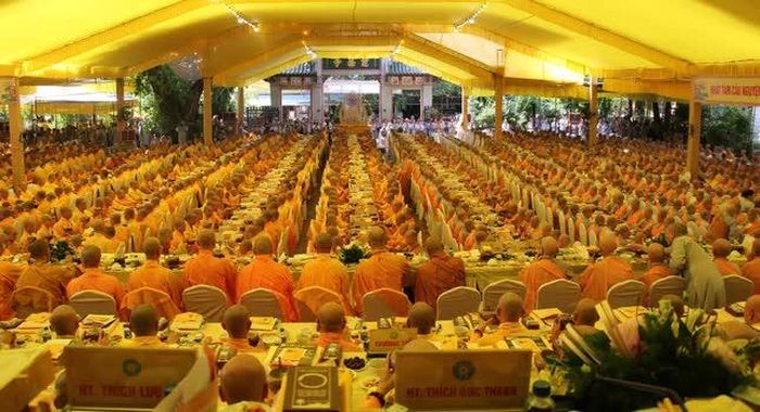 Toàn cảnh lễ trai Tăng cúng dường sau ba tháng an cư kiết hạ