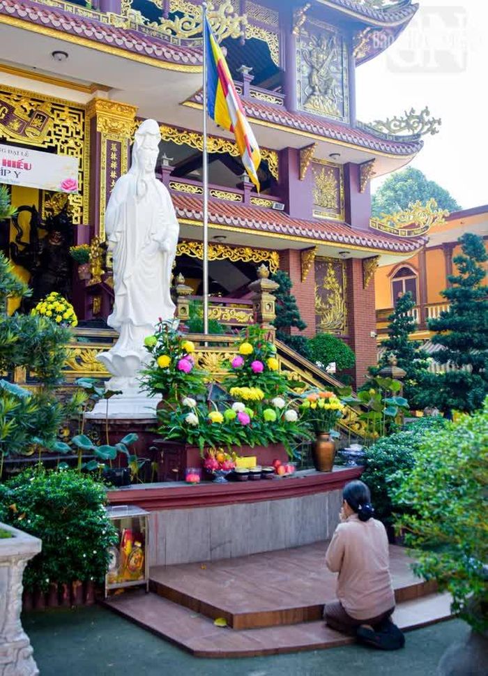 Chí tâm cầu nguyện
