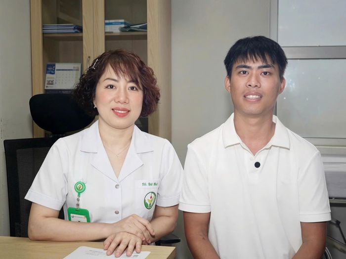 Bệnh nhân trước và sau khi phẫu thuật đã tìm lại nụ cười tự và sự tự tin.