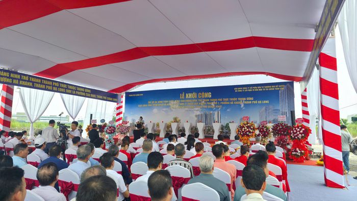 Khởi công 25 dự án, công trình ngày 27/8 là dấu mốc quan trọng, thể hiện quyết tâm của Quảng Ninh chuyển hóa vị thế thành phố trực thuộc Trung ương.