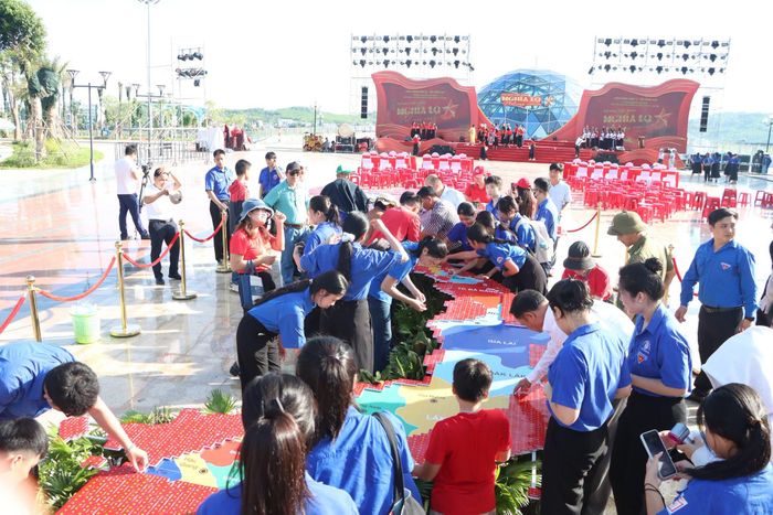 Trong đó, có rất nhiều học sinh đang theo học tại các trường trên địa bàn.