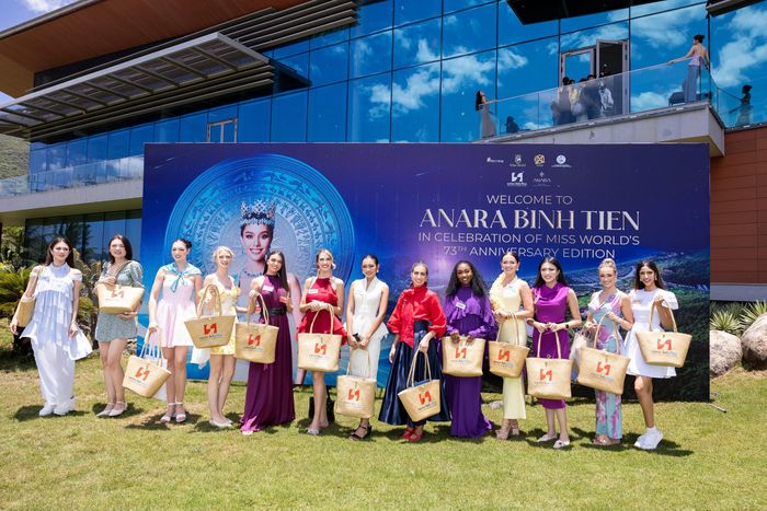 Vòng chung kết Miss World lần thứ 73 diễn ra tại Khánh Hòa, với sự tham gia của 111 thí sinh đến từ các quốc gia và vùng lãnh thổ.