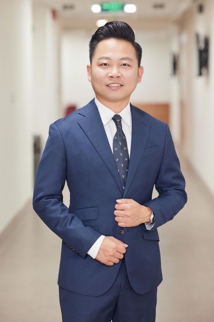 Ca sĩ Hoàng Viết Danh