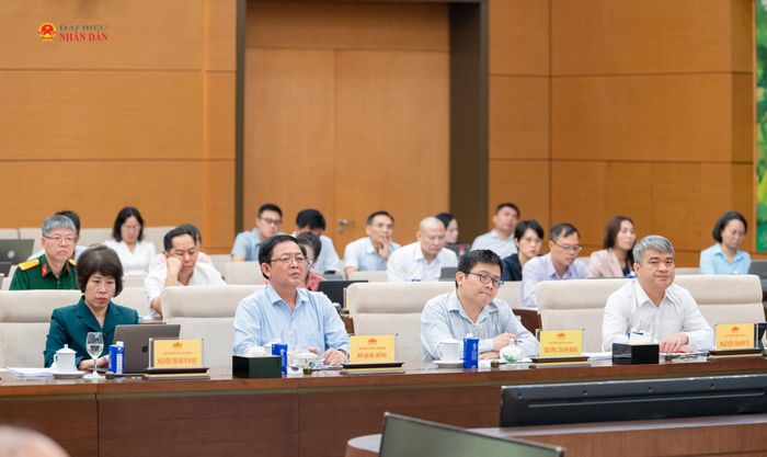Các đại biểu dự phiên họp