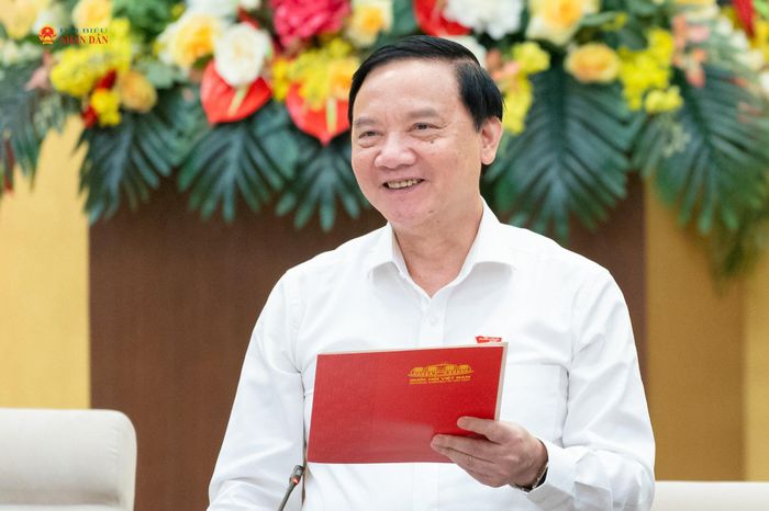 Phó Chủ tịch Quốc hội Nguyễn Khắc Định điều hành phiên họp