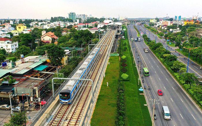 Các tuyến đường sắt metro đi qua nhiều địa phương sẽ gắn chặt với quá trình phát triển đô thị theo mô hình TOD. Ảnh: Văn Dũng