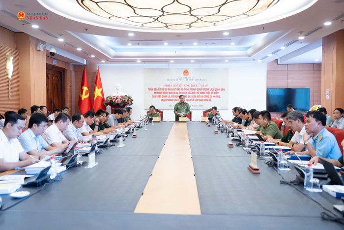 Quang cảnh phiên họp