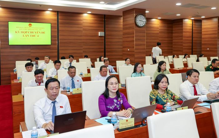 Đại biểu tham dự kỳ họp