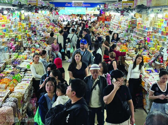 95% trong tổng số hơn 800 tiểu thương tại Chợ Hàn đã sở hữu ít nhất một mã QR thanh toán