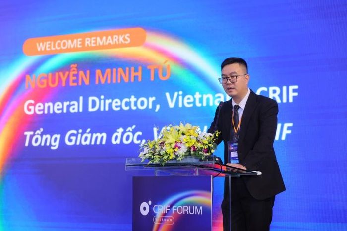 Ông Nguyễn Minh Tú, Tổng Giám đốc Công ty TNHH CRIF D&B Việt Nam lưu ý, AI chỉ hỗ trợ, không thay thế con người trong quyết định cuối cùng. Dữ liệu sai lệch có thể khiến AI tạo thông tin hợp lý nhưng không đúng thực tế
