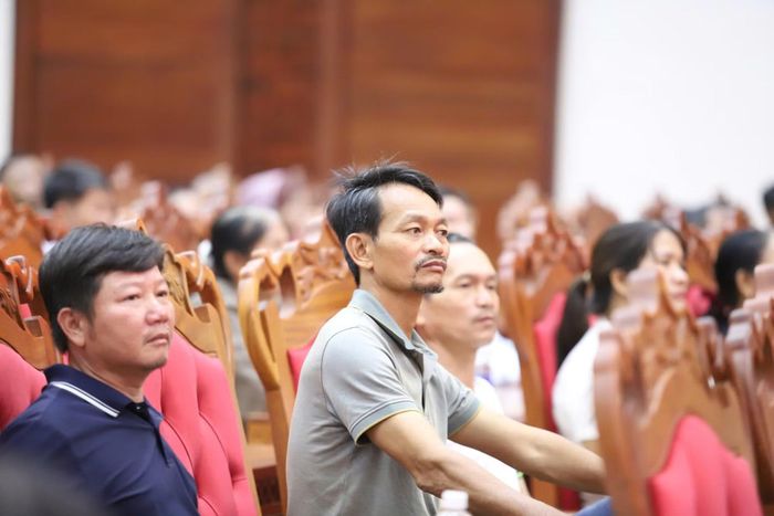 Người dân tham gia tại buổi đối thoại.