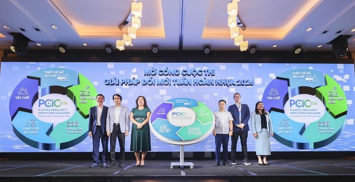 Cuộc thi “Giải pháp Đổi mới Tuần hoàn Nhựa 2026” tìm kiếm các giải pháp cho những bài toán cụ thể của tuần hoàn nhựa, gồm thiết kế bao bì, vật liệu thay thế, công nghệ tái chế, phân loại – thu gom, mô hình kinh doanh tuần hoàn, giảm rác thải nhựa và tiêu dùng bền vững.