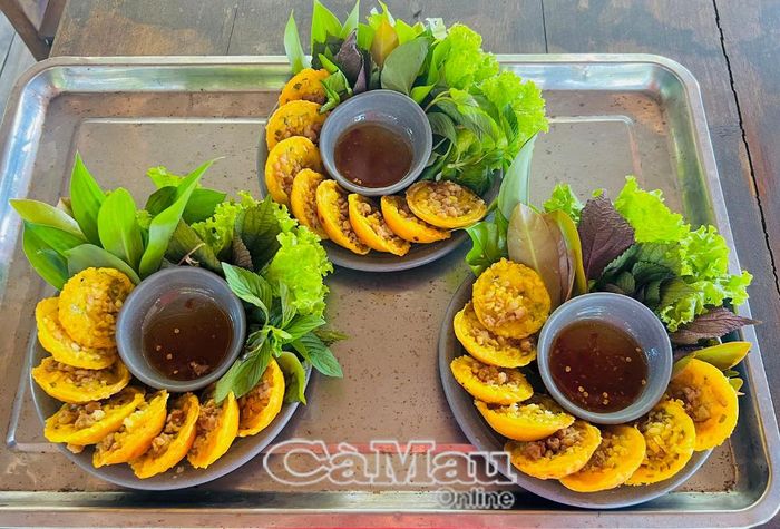 Các loại bánh dân gian được làm mới về cách chế biến, trình bày, góp thêm lựa chọn ẩm thực cho du khách khi đến với Khu du lịch sinh thái Cà Mau Eco.