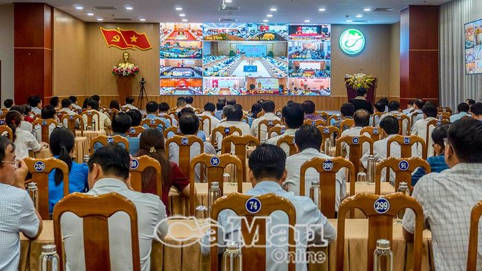Đại biểu dự hội nghị tại điểm cầu Cà Mau.