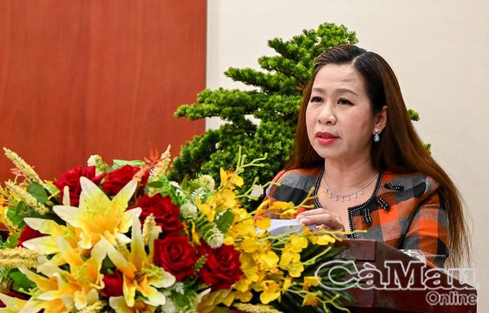 Bà Nguyễn Kiên Nhẫn, Chi cục trưởng Chi cục Kinh tế hợp tác và Phát triển nông thôn (Sở Nông nghiệp và Môi trường), triển khai nguyên tắc, định mức phân bổ ngân sách thực hiện các Chương trình MTQG giai đoạn 2026-2030 trên địa bàn tỉnh.