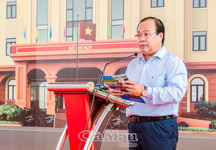 Đồng chí Nguyễn Minh Luân, Phó Chủ tịch UBND tỉnh, phát biểu tại buổi lễ.