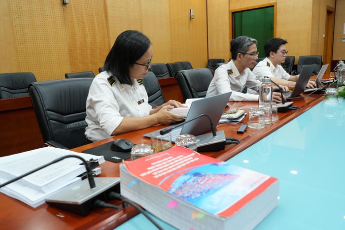 Bên cạnh kiến thức về tài chính, kế toán, kiểm toán và pháp luật, kiểm toán viên ngày càng cần hiểu chính sách công, quản trị rủi ro, công nghệ, dữ liệu và những lĩnh vực mới của nền kinh tế. Ảnh: HOÀNG LONG