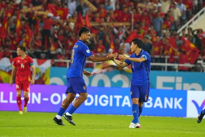 Thái Lan mở tỷ số ngay đầu hiệp một ở trận chung kết lượt về