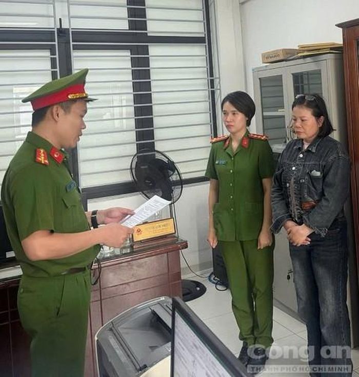 Văn phòng Cơ quan CSĐT Công an TP Đà Nẵng khởi tố bị can, bắt tạm giam Nguyễn Thị Dung.