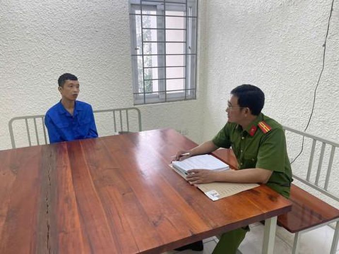 Công an làm việc với Lê Công Thao.