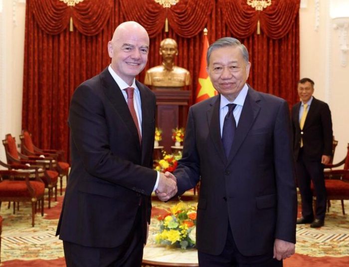 Tổng Bí thư, Chủ tịch nước Tô Lâm tiếp Chủ tịch FIFA Gianni Infantino. (Ảnh: Thống Nhất/TTXVN) 
