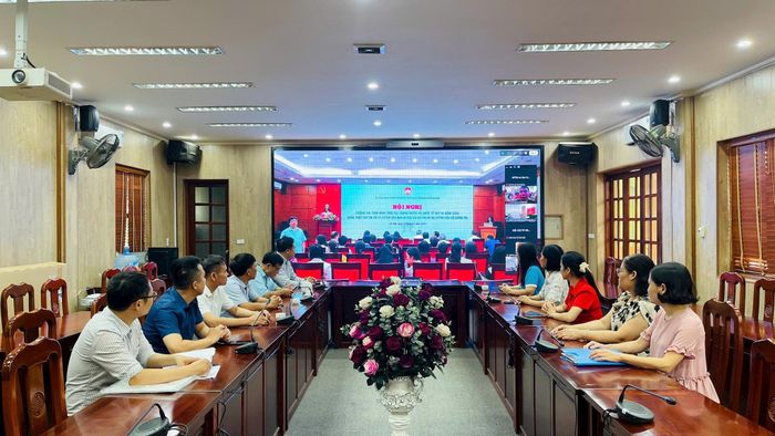Quang cảnh tại điểm cầu xã Sơn Đồng. Ảnh: PV