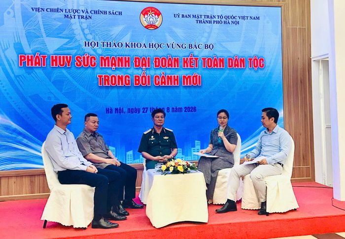 Các đại biểu tham gia phiên thứ hai về “Đổi mới phương thức nắm bắt, tập hợp, vận động Nhân dân, củng cố niềm tin và đồng thuận xã hội trong bối cảnh mới”. Ảnh: Bảo Lâm