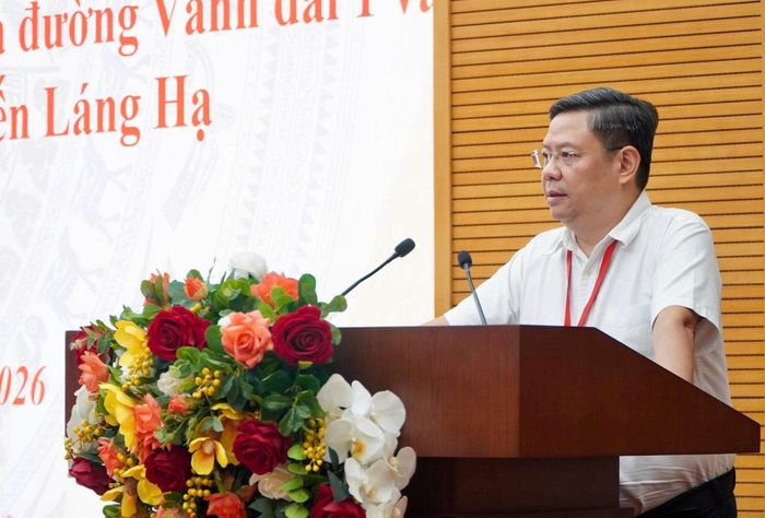 Bí thư Đảng ủy phường Ô Chợ Dừa Nguyễn Anh Quân phát biểu tại hội nghị. Ảnh: Duy Anh