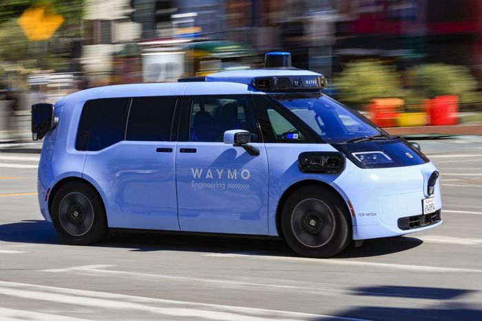 Thử nghiệm xe tự hành của Waymo sử dụng xe Zeekr M-Vision tại San Francisco. Ảnh: Waymo