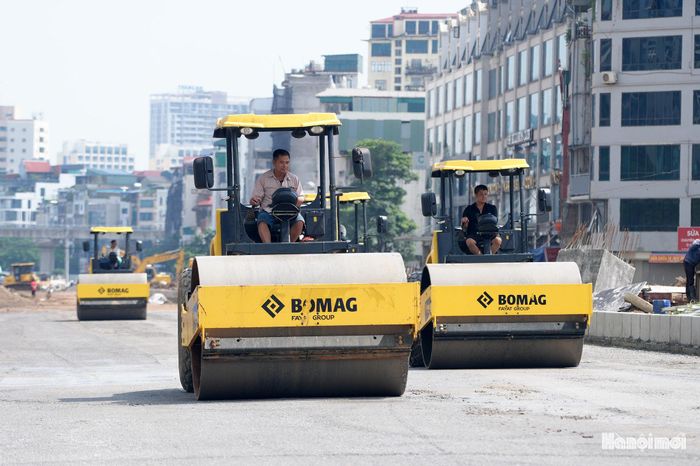 Dự kiến, đoạn đường này sẽ cơ bản hoàn thành vào giữa tháng 9-2026.